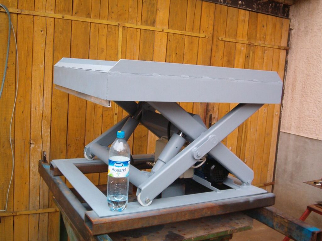 custom-lifting-table-005