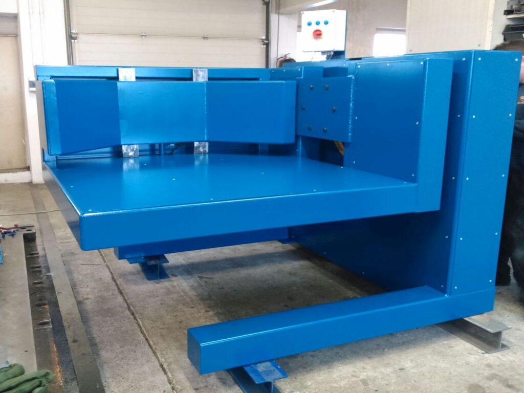 custom-lifting-table-009