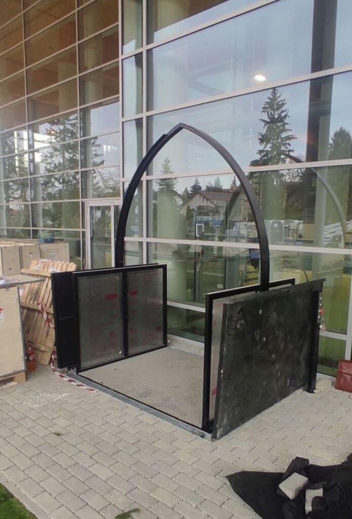 custom-lifting-table-026