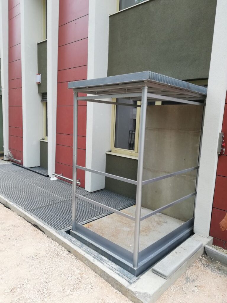 custom-lifting-table-030
