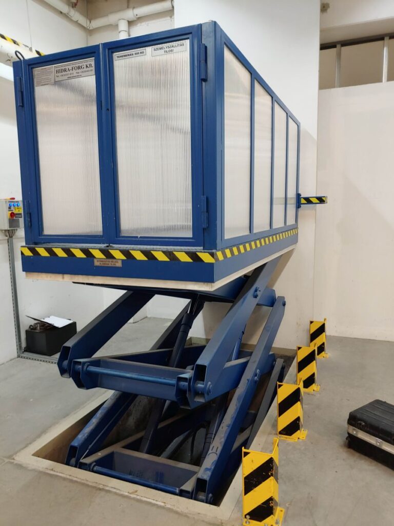 multi-scissor-lifting-table-005