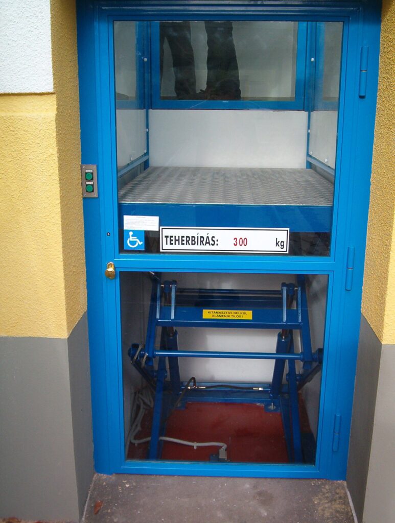 IM001741