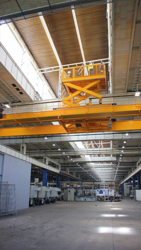 custom-lifting-table-003