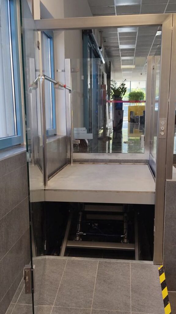 hydraulic-lift-table-028