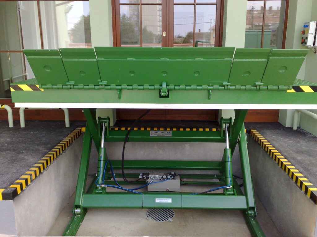 hydraulic-lifting-table-with-hydraulic-lips-030