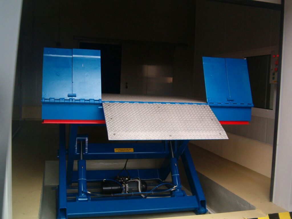hydraulic-lifting-table-with-hydraulic-lips-032